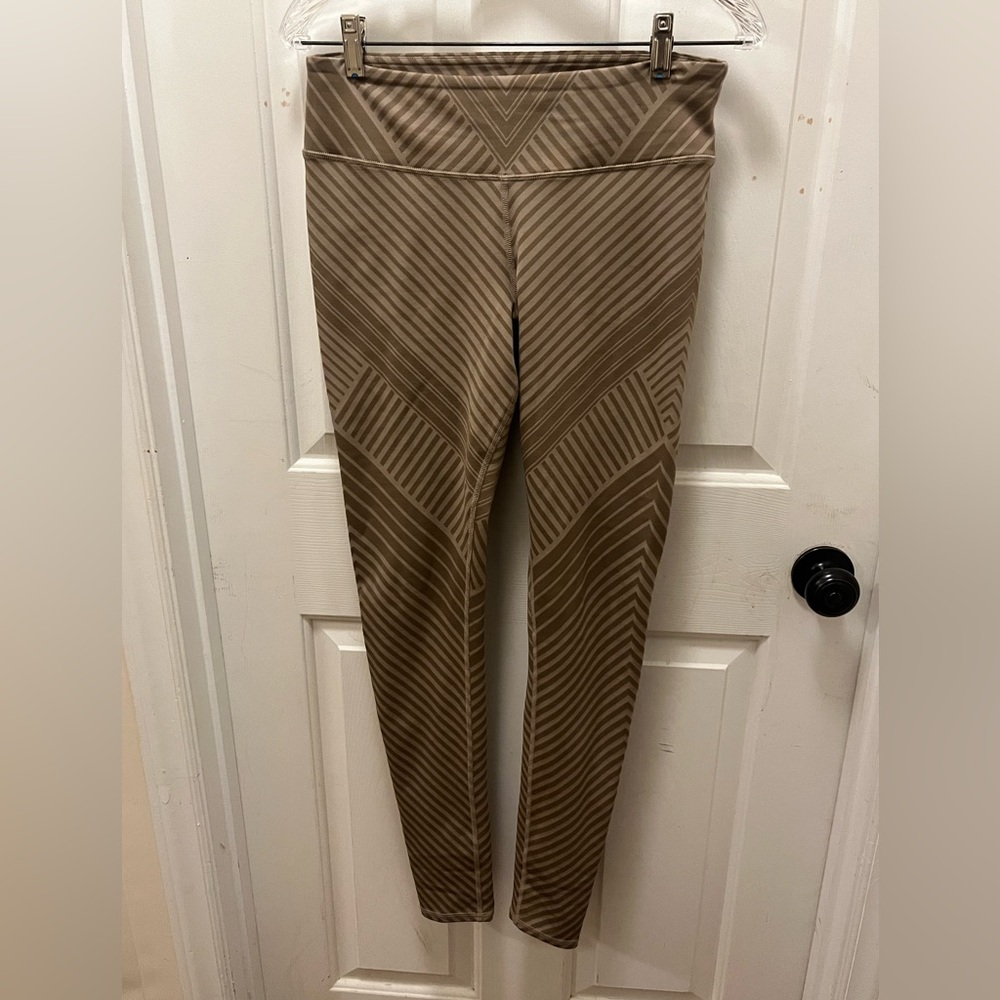 🧘🏽‍♀️LIKE NEW Alo Yoga High Rise Gravel Santa Fe Airbrush Leggings - Sz Medium